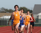Rich Nelson leads the 800m pack