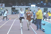 Nelson after one lap in the 800m leg