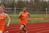 AJ Valentine follows Ted Schickling in the 800m