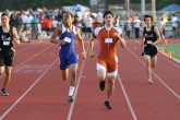 Mike Hare finishes 400m Dash